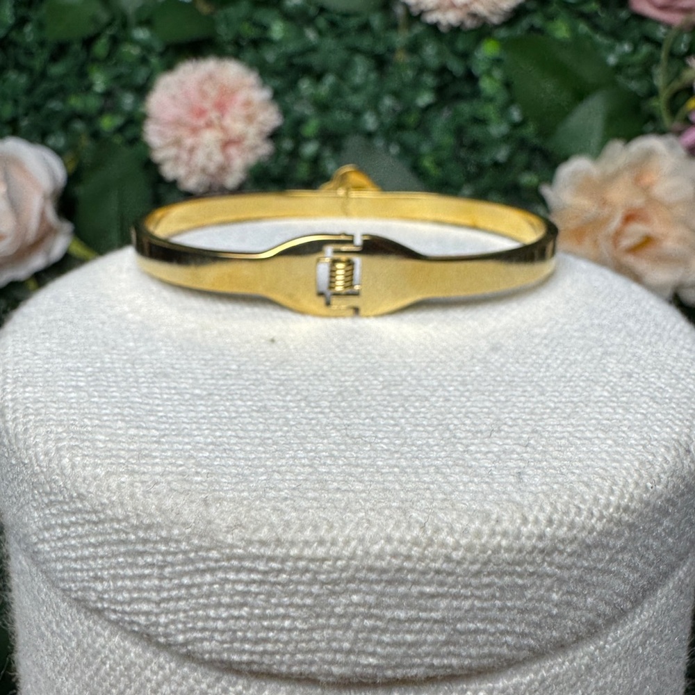 Gold and Black Clover Pavé Bangle Bracelet - Picture 2 of 5